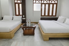 The Sky Comfort Shreenath (10 meter from Shreenathji Temple), Nathdwara