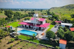 Queen N Berries Villa 3BHK with Pvt Pool, Nashik