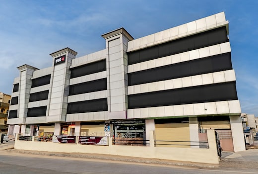 Hotel O French International