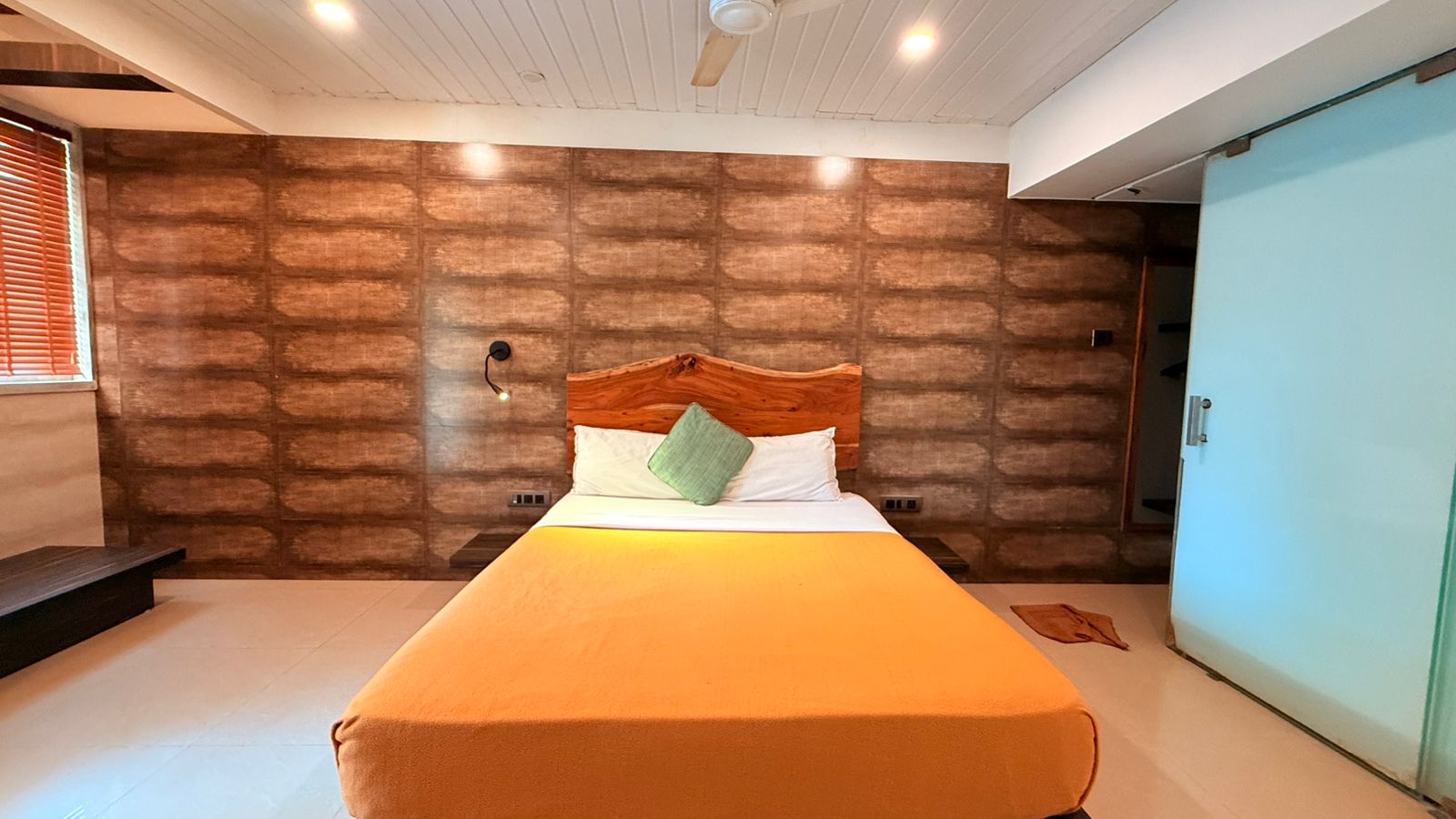 Silver Sands Beach Resort - Tap to explore photos