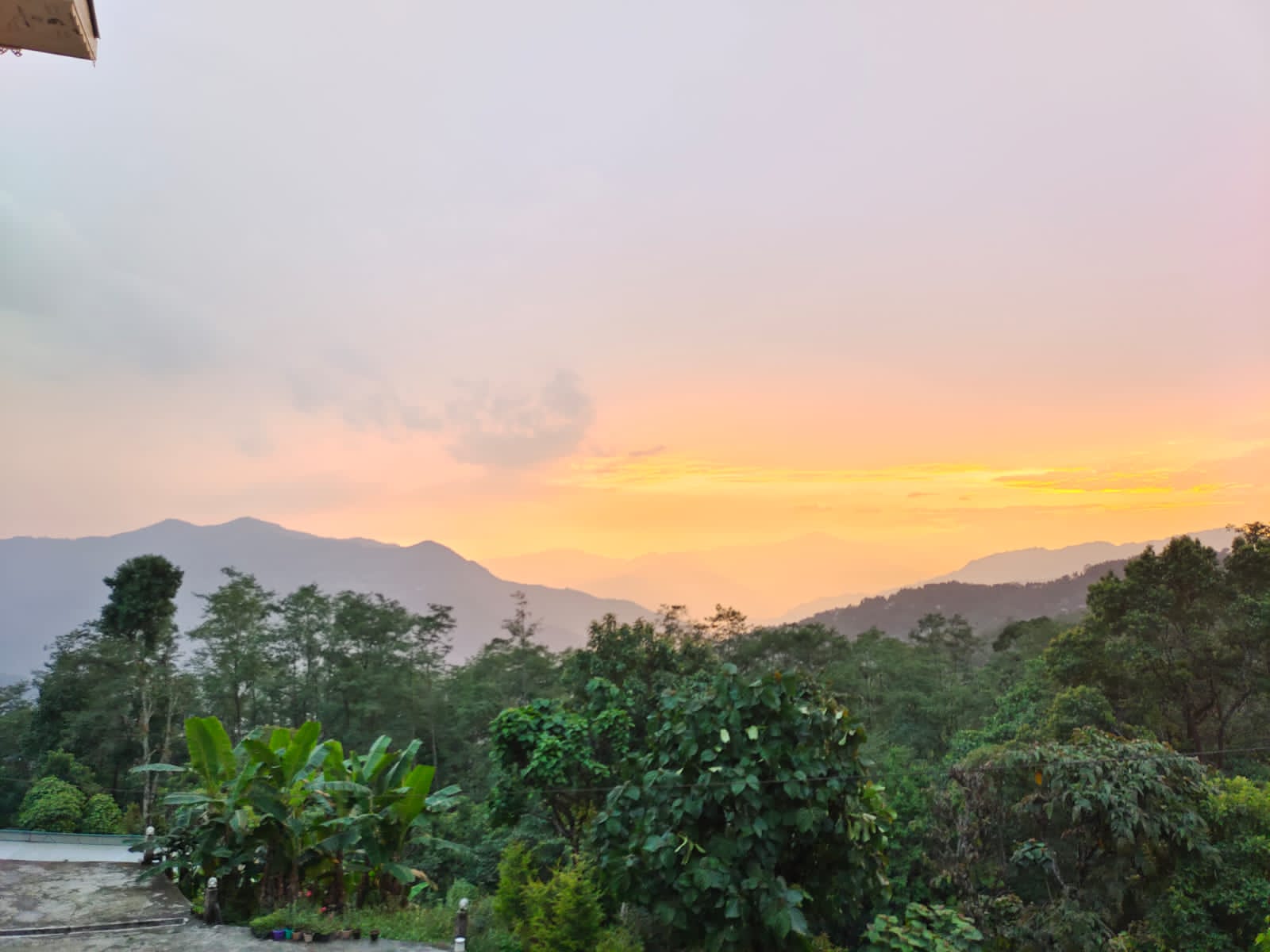 Jamyang Retreat - Tap to explore photos