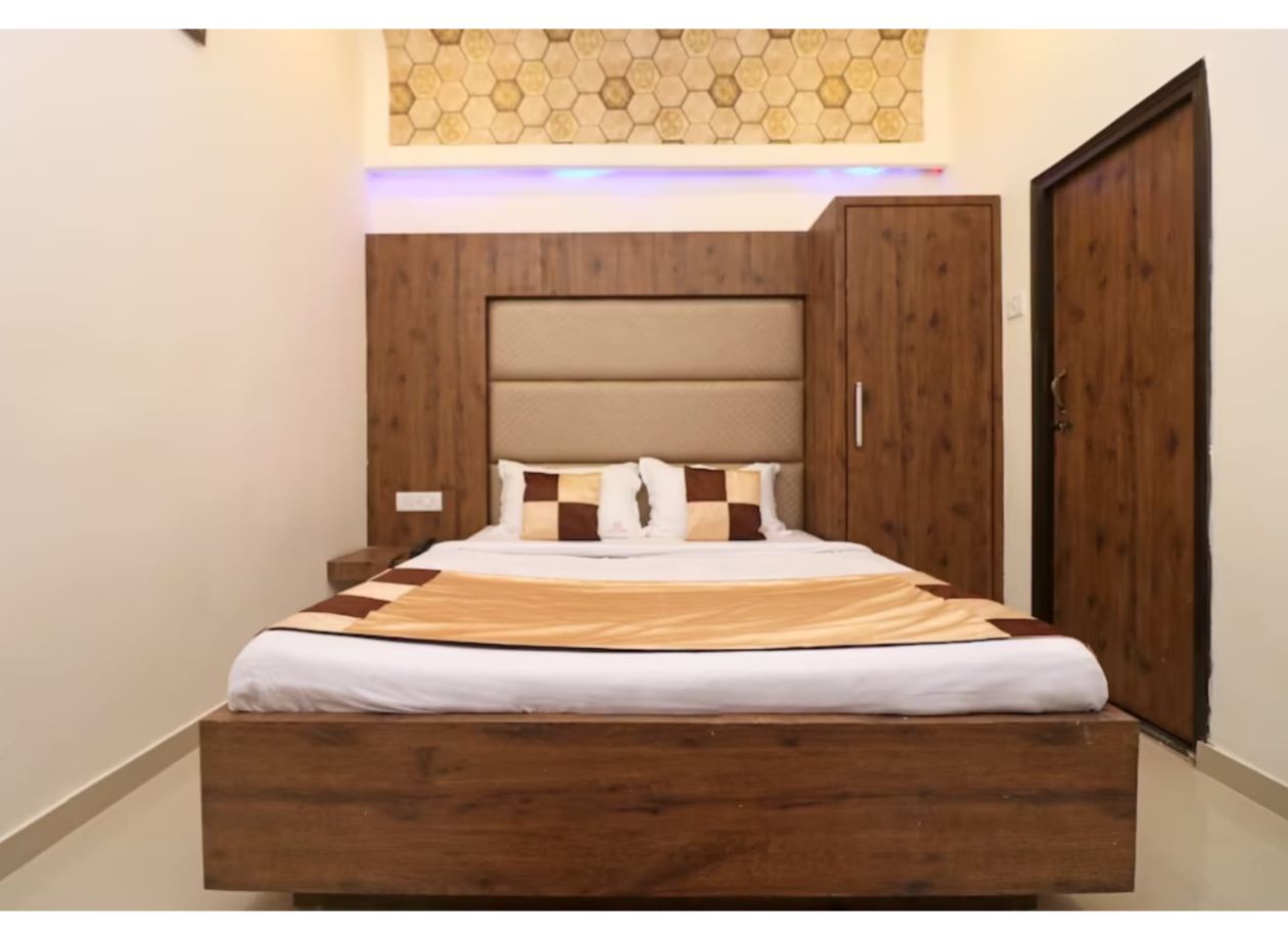 Hotel Gagan - Tap to explore photos