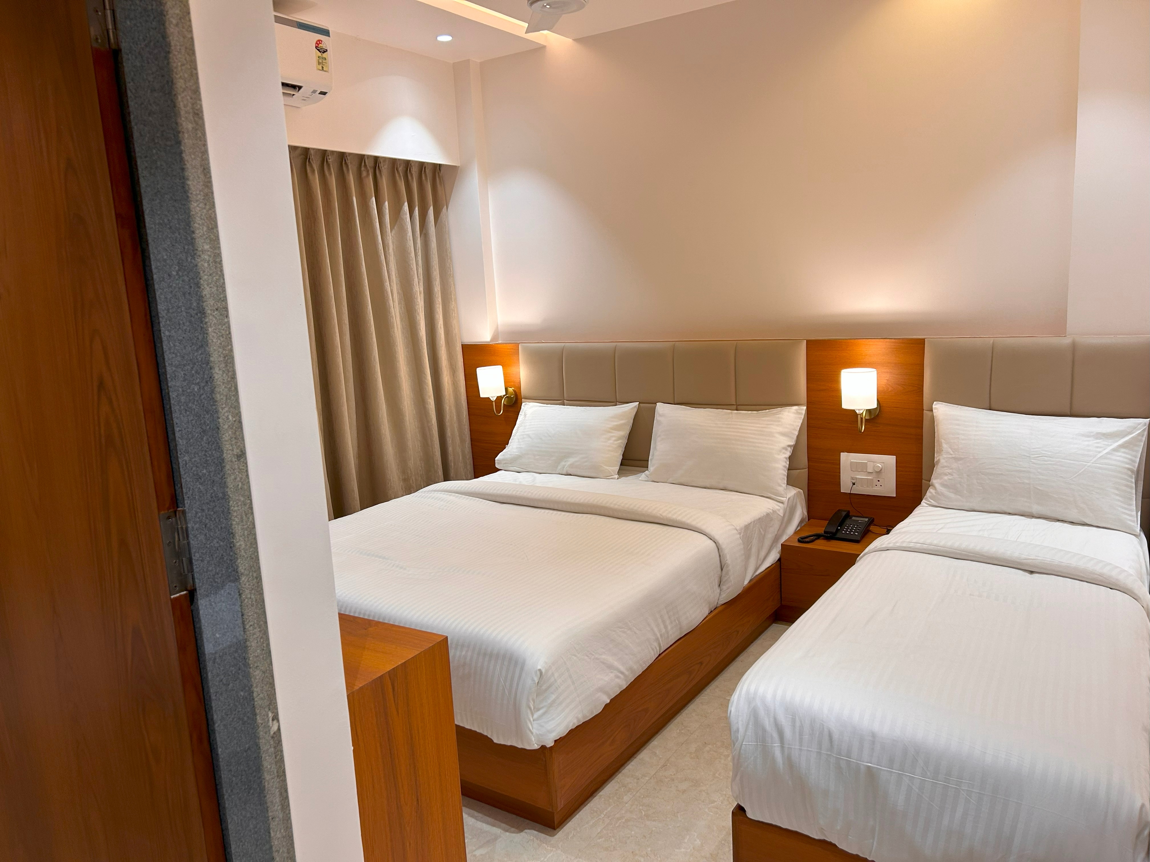 Hotel Neem Heritage - Tap to explore photos