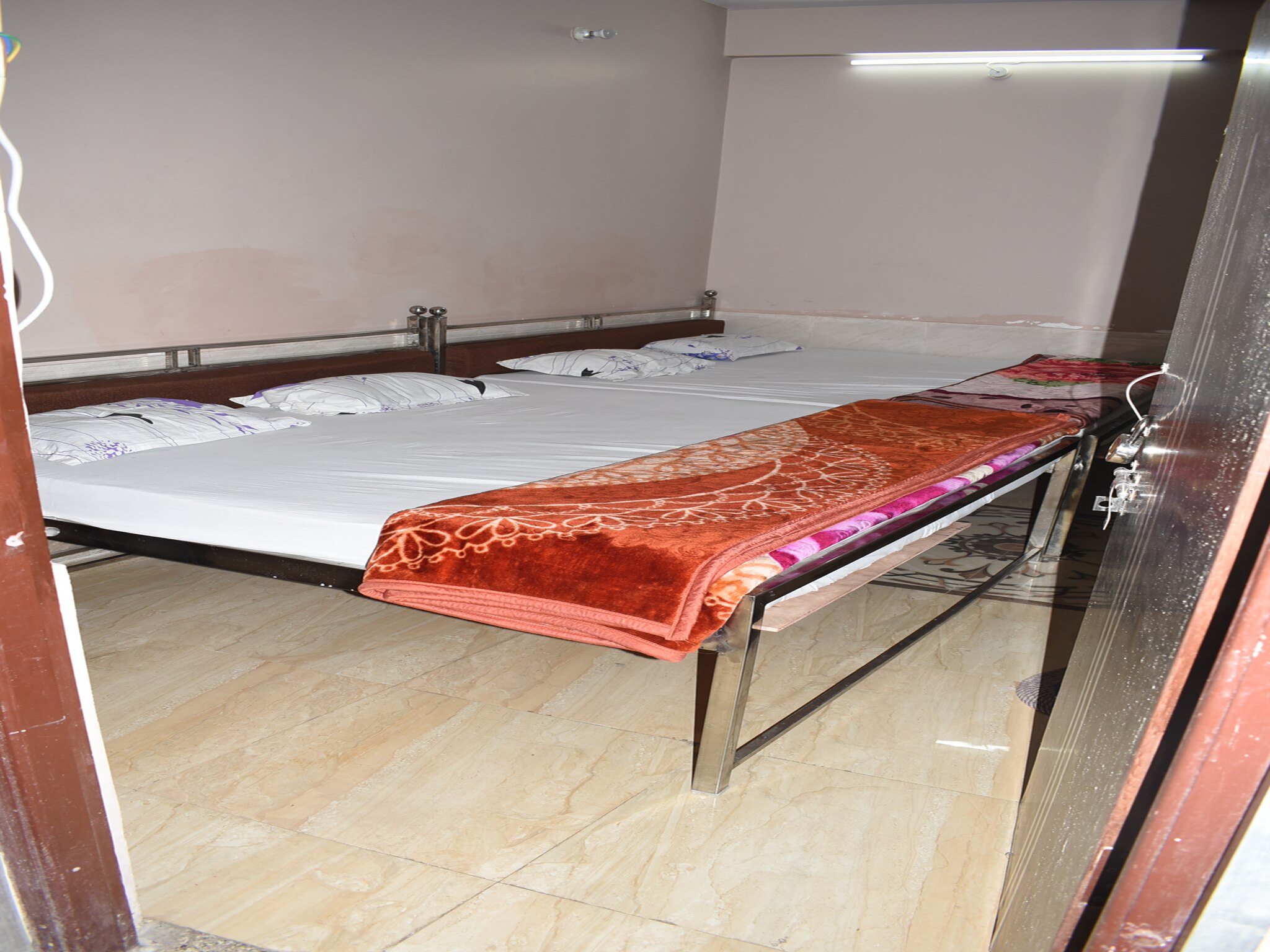 Hotel Urs Mahal - Tap to explore photos