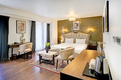 Palette Magarpatta City Formerly Emerald Guestimony, Pune