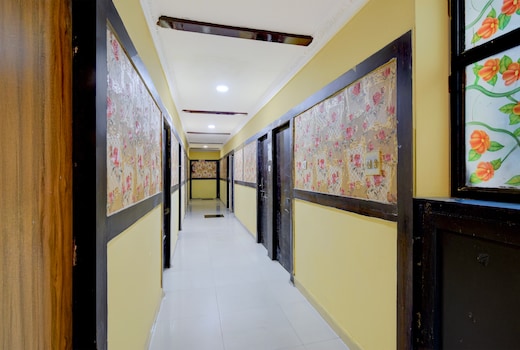 Hotel O Gandhi Hospital Metro Station Kolkata Formerly Vasundhara Guest House