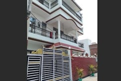 Varuna Palace | Near Mandir & Ghat's, Varanasi