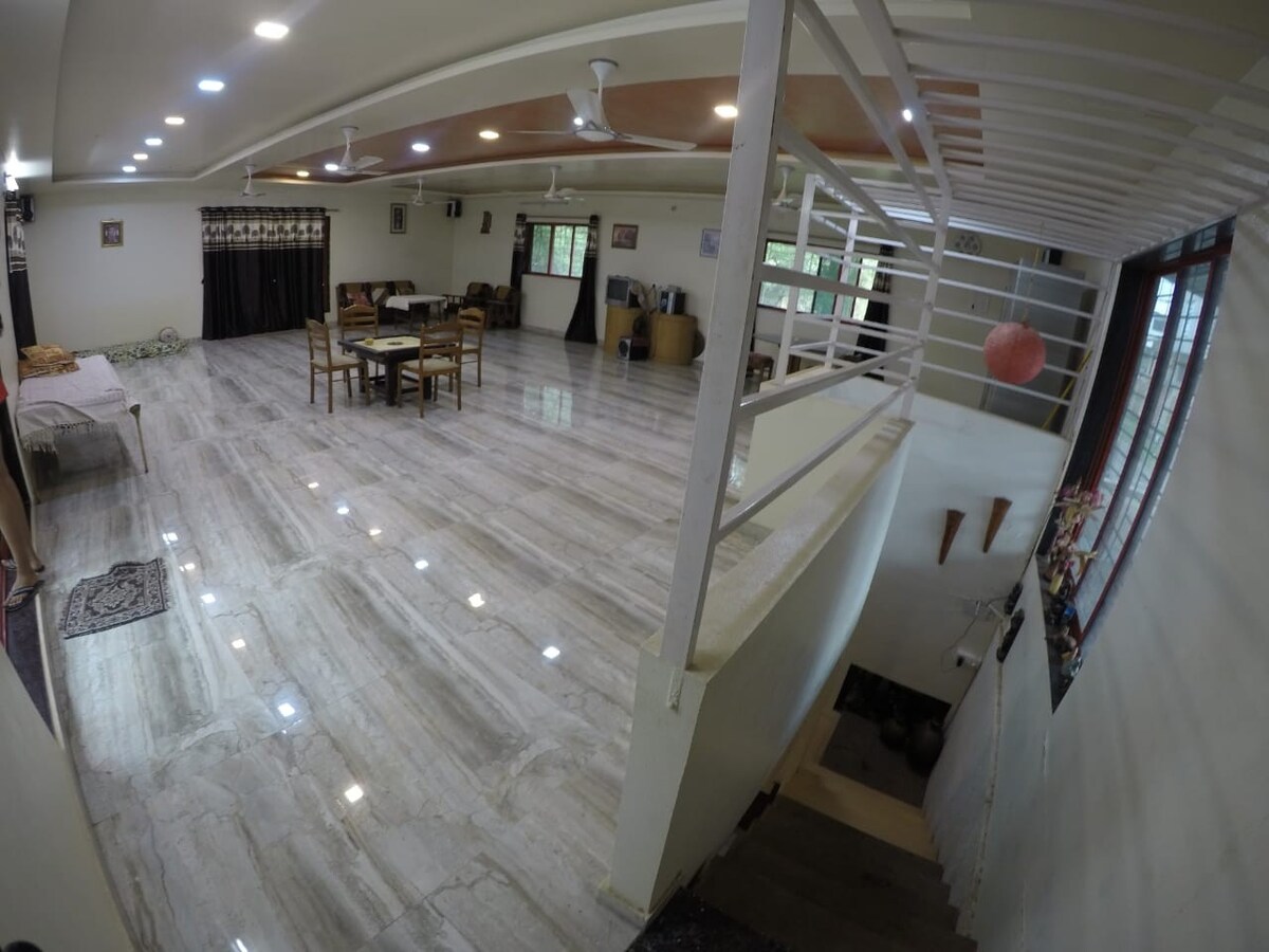 Beautiful Farmhouse 5km from Panvel ONLY for family - Tap to explore photos