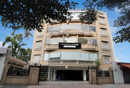 Super Townhouse Oak Rajpur Road Dehradun