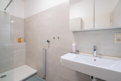2 Bedroom Apartment in Antwerp, Antwerp