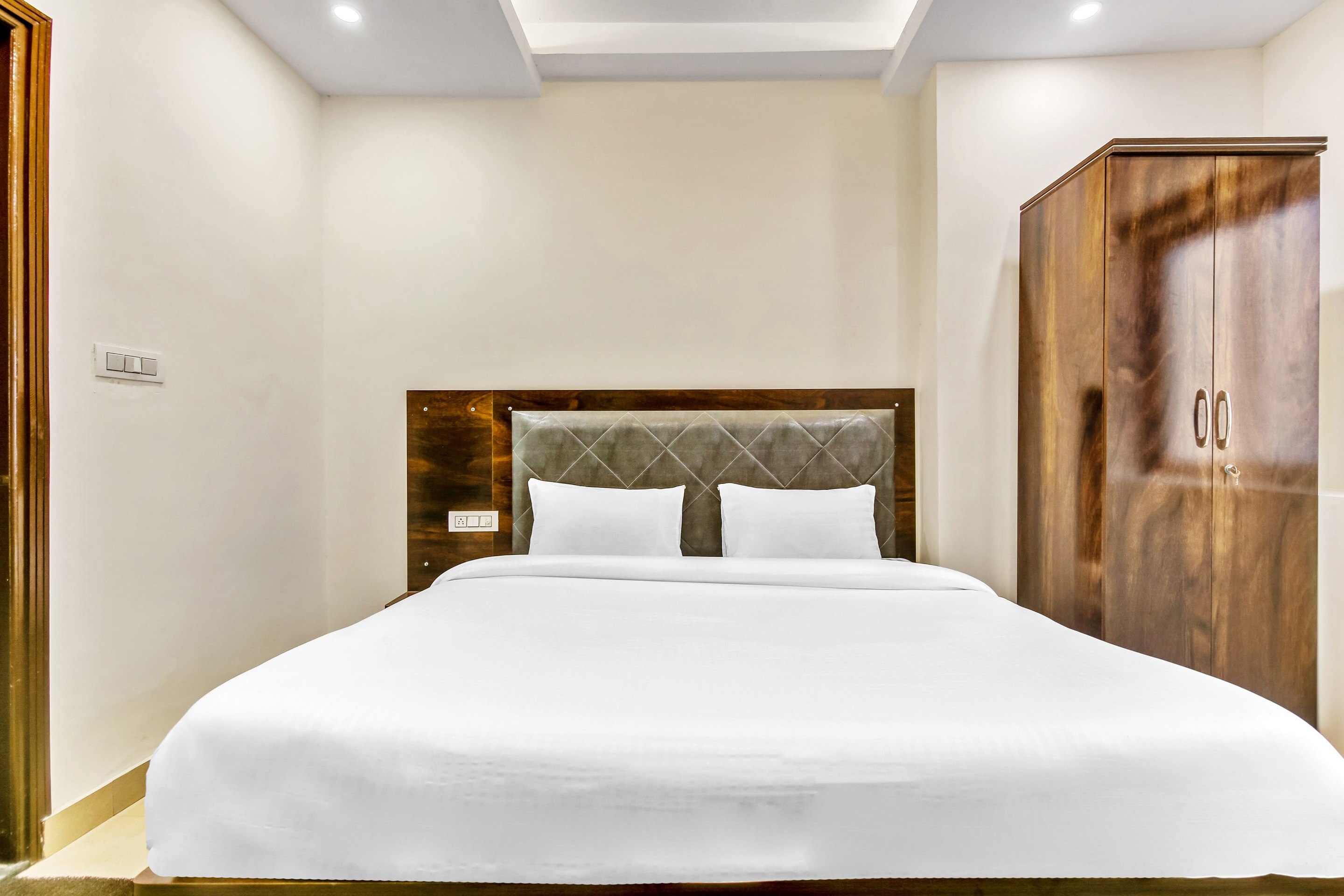 Hotel O Mohan Vilas Residency - Tap to explore photos