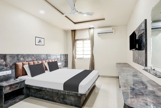 Super Hotel O SWEDHA HOTEL