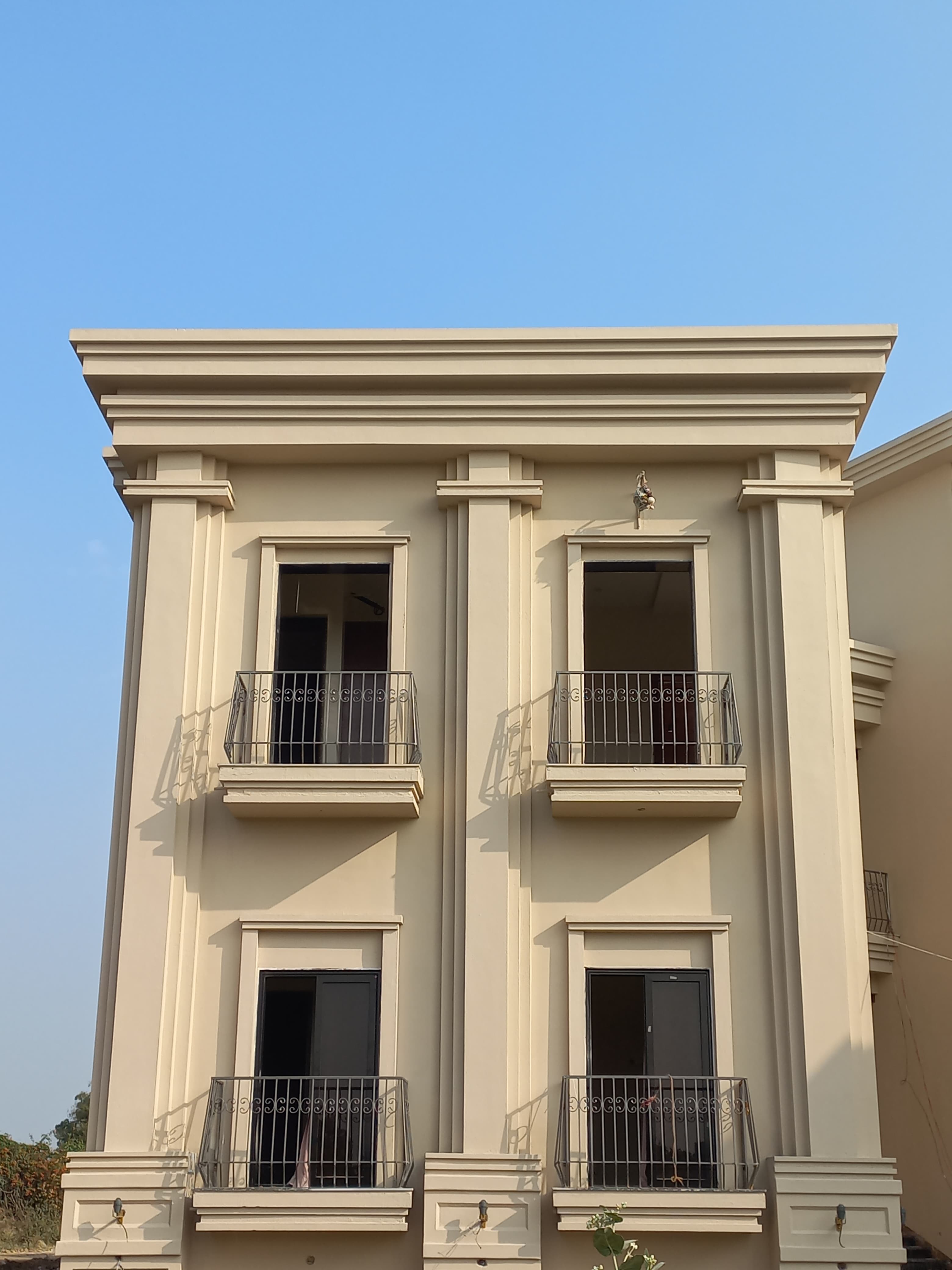 THE GRAND VISWANATH MANGAL KARYALAY - Tap to explore photos