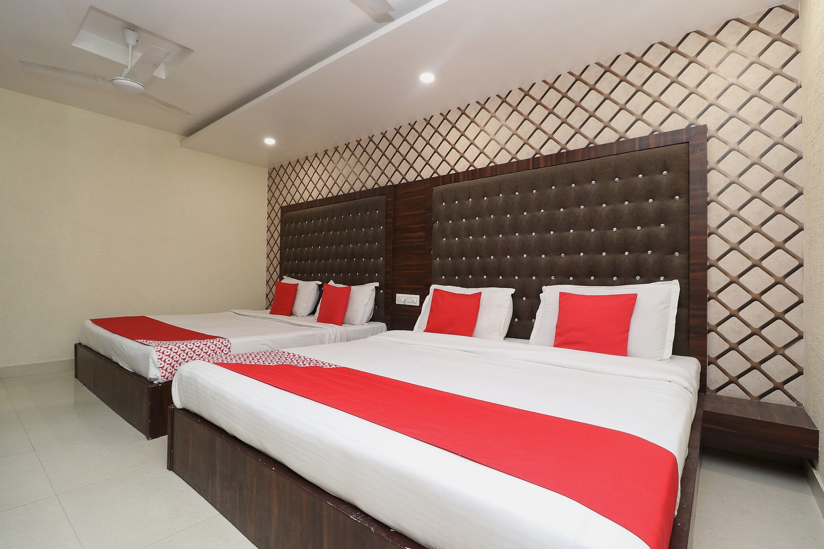 Hotel O Azaad Lifestyle - Tap to explore photos
