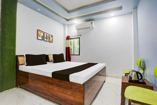 OYO Annapurna Restaurant & Hotel
