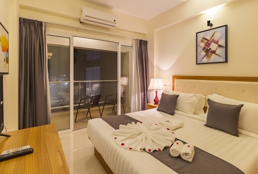 Charvi Reemz Grand Suites Anjuna Beach