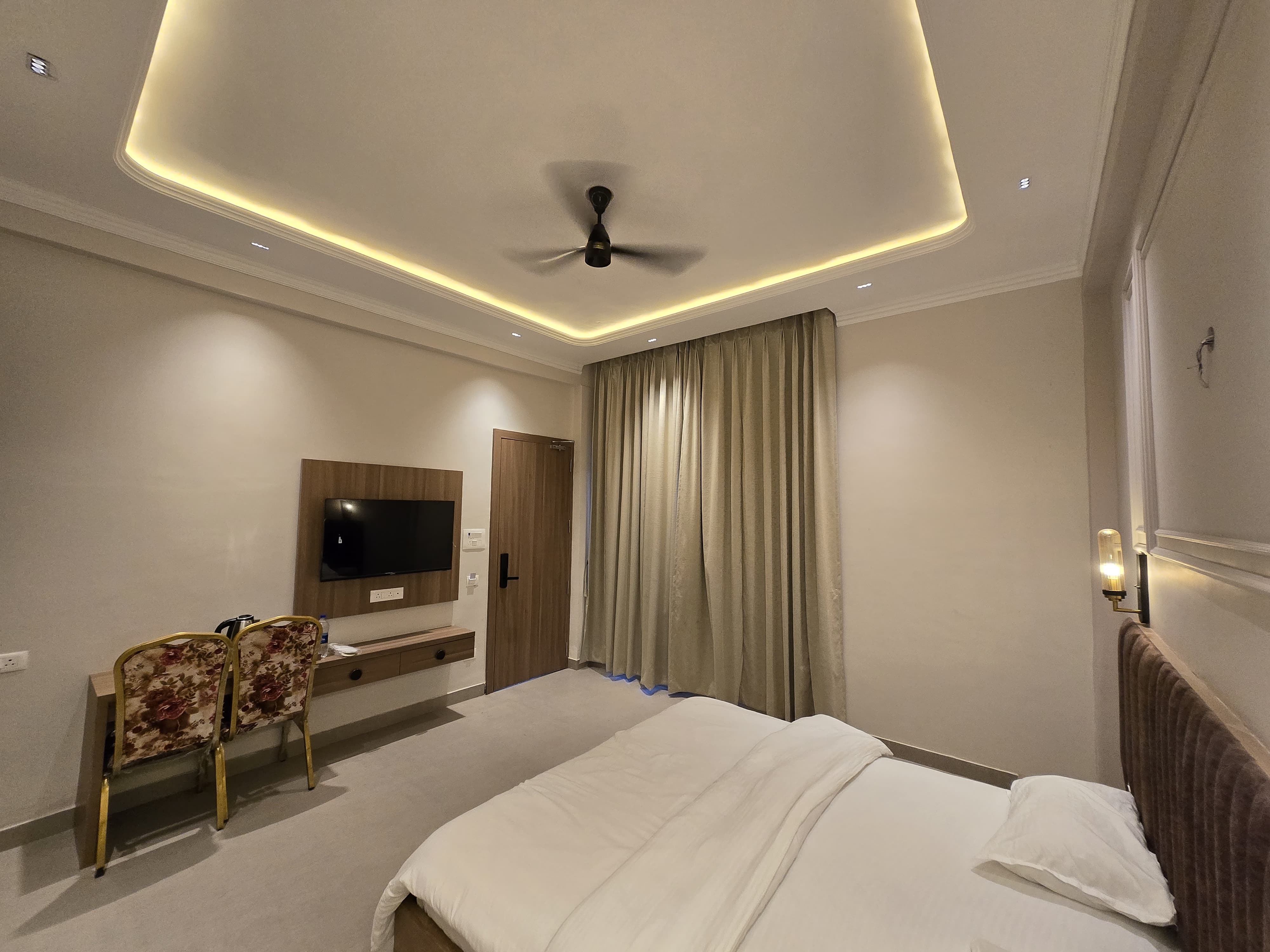 Hotel Divine Banaras(Resort) - Tap to explore photos