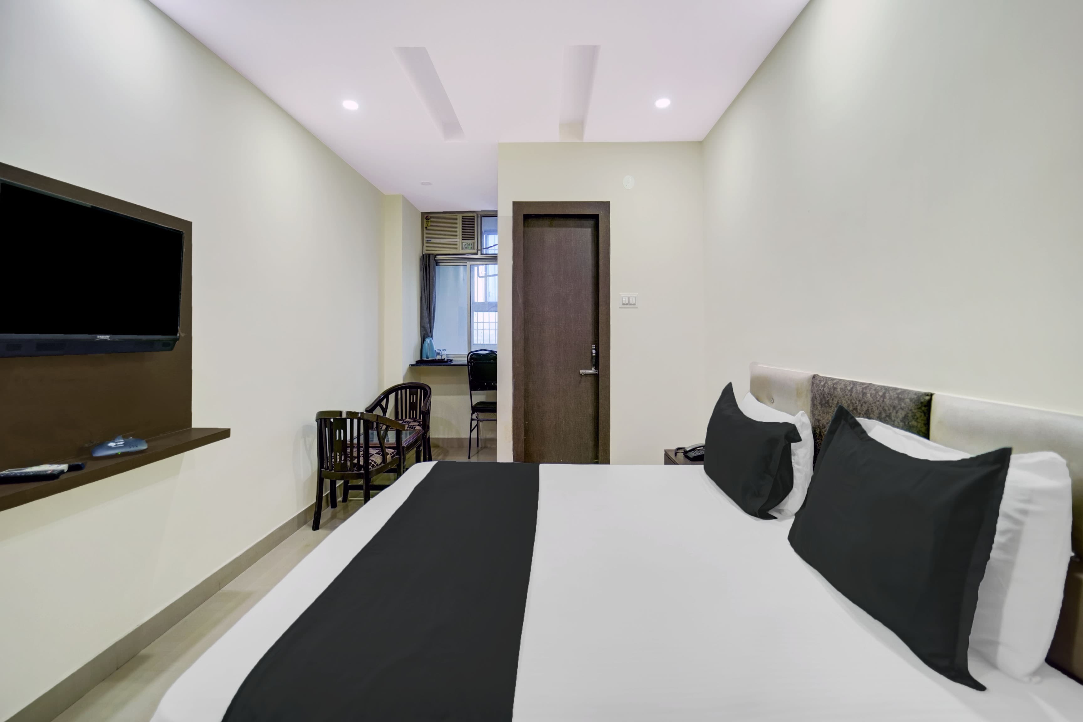 Super Collection O Rajeev Nagar Near Atal Path formerly Vinayaka - Tap to explore photos