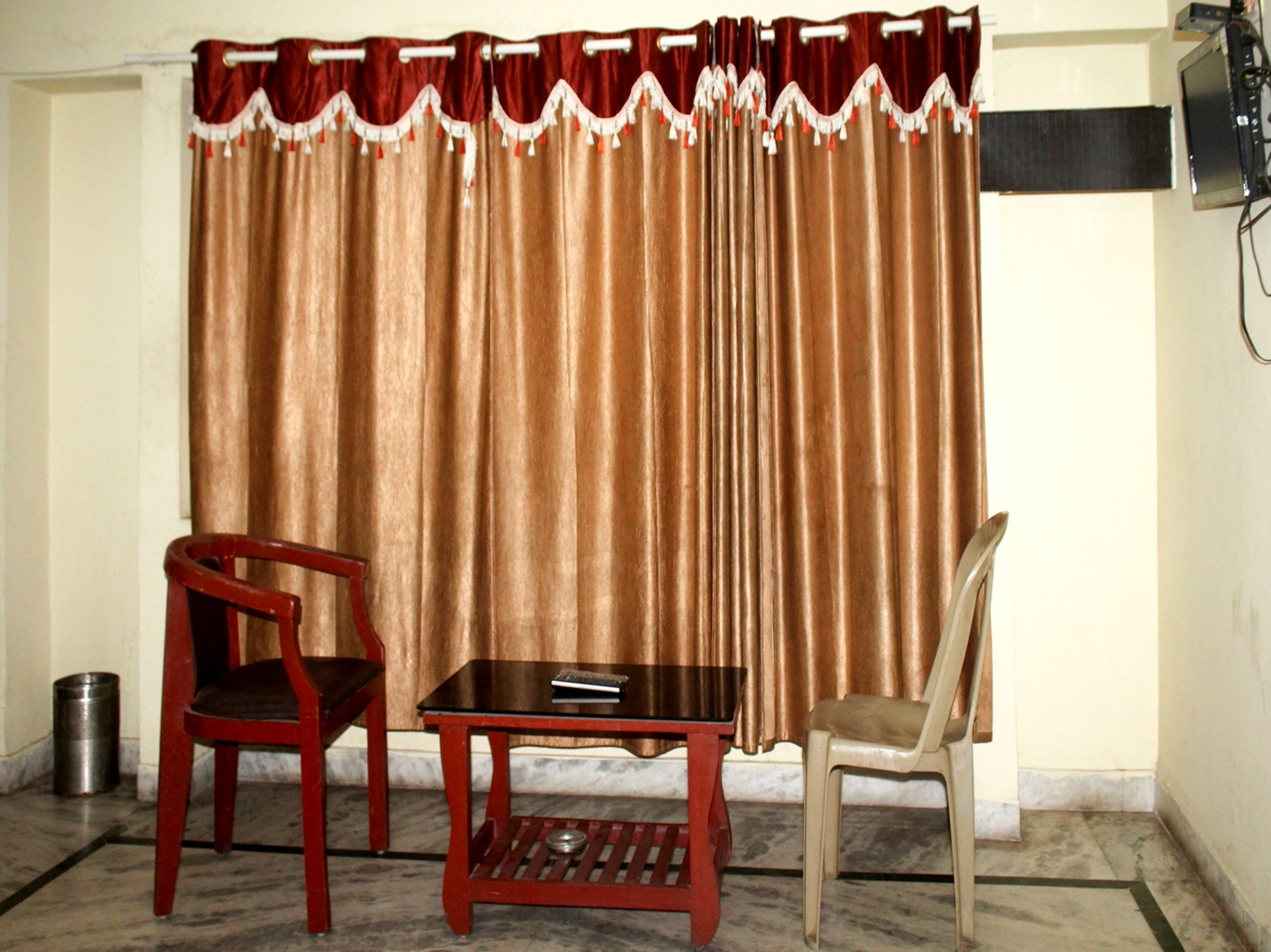SREE NAKSHATRA INN - Tap to explore photos