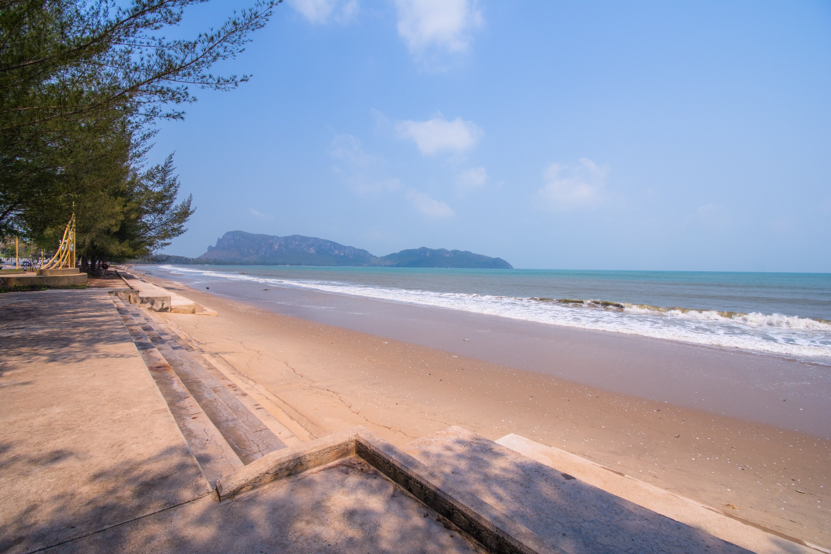 OYO 614 Koh Lak Resort - Tap to explore photos