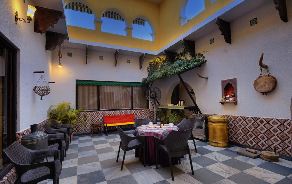 Courtyard House, Kanha - Tap to explore photos