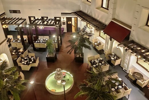 Multiple Dining Outlets