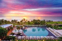 Pullman Phuket Karon Beach Resort, فوكيت