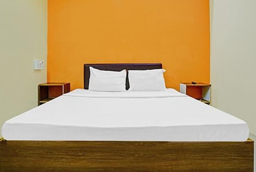 FabExpressNova Rooms