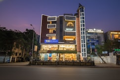 FabHotel Max Inn - Inside Himalaya Square, Ahmedabad