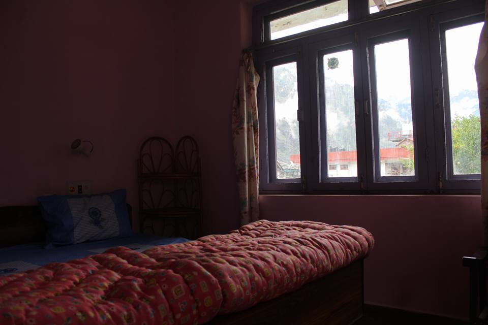 Golden Rays Paying Guest House - Tap to explore photos