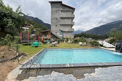 Smuggler Resort By West Western - CentrallyHeated & Air Cooled, Manali, Manali