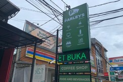 Collection O near Cihampelas Walk formerly De Parleys Rooms, Bandung
