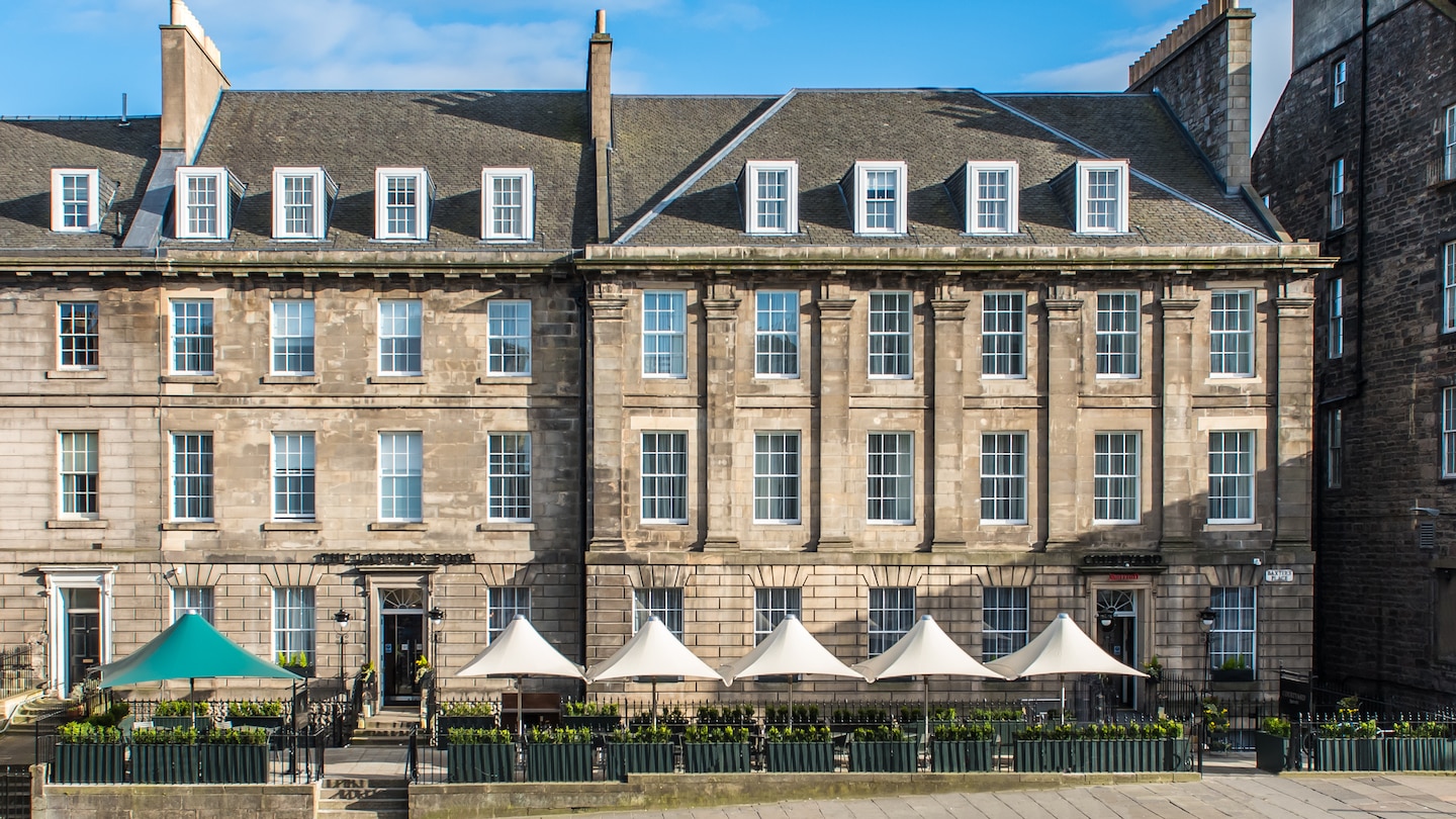 Courtyard By Marriott Edinburgh - Tap to explore photos