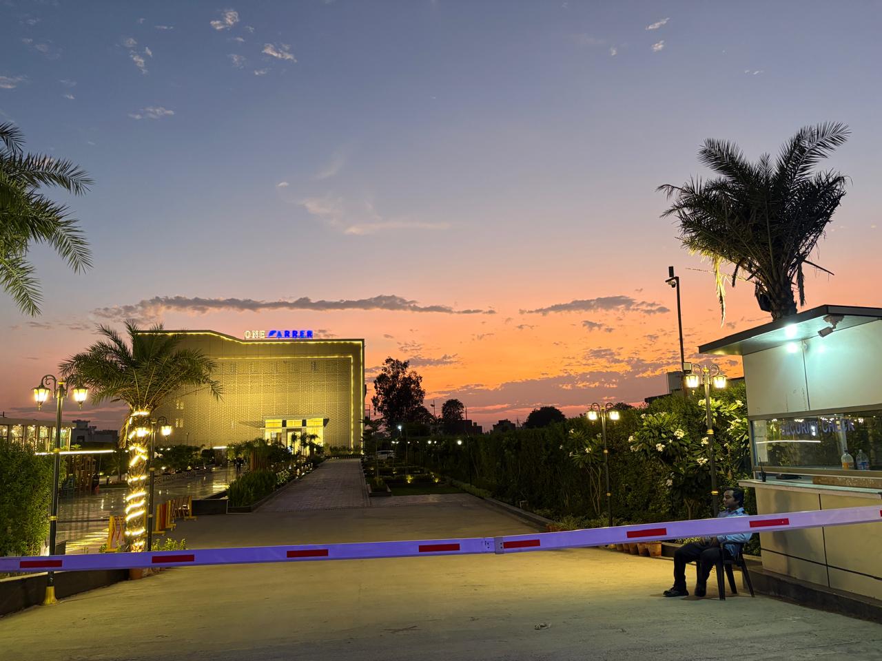 One Farrer Hotel and Resorts Meerut - Tap to explore photos