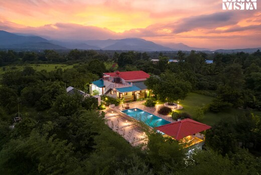 StayVista at Bayleaf Villa
