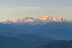 Sleeping Buddha Homestay Lamahatta, Darjeeling