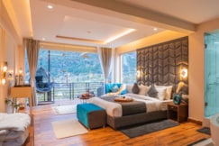 Moustache Manali., Manali