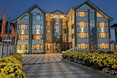 Hotel York (5 Mins Walk to Dal Lake)
