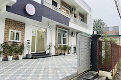 Live Free Hostel | Rooms & Dorms, Dehradun