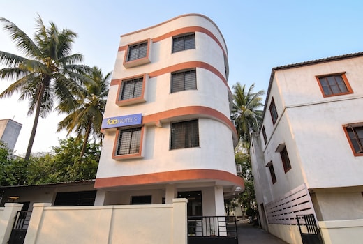 FabHotel Galaxy Koregaon Park