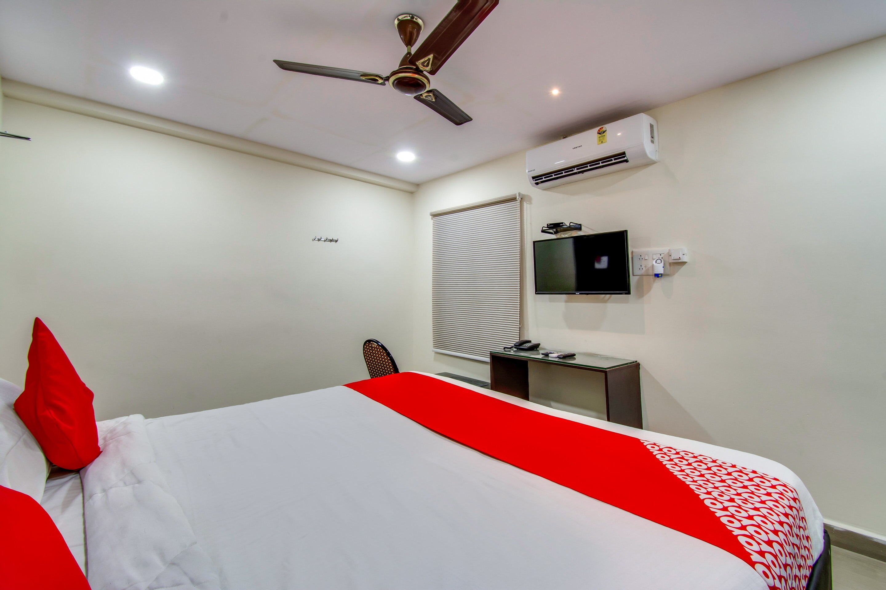 Hotel O Akshaya Inn - Tap to explore photos
