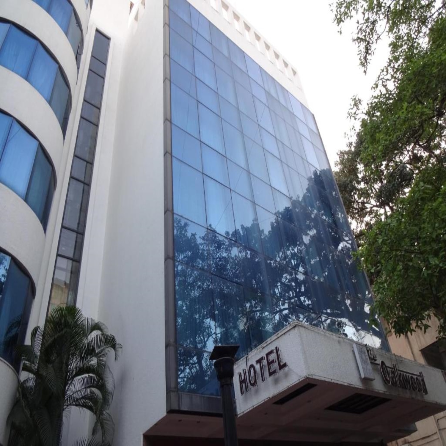 The Oakwood Hotel Best Rates On Pune Hotel Deals Reviews Photos