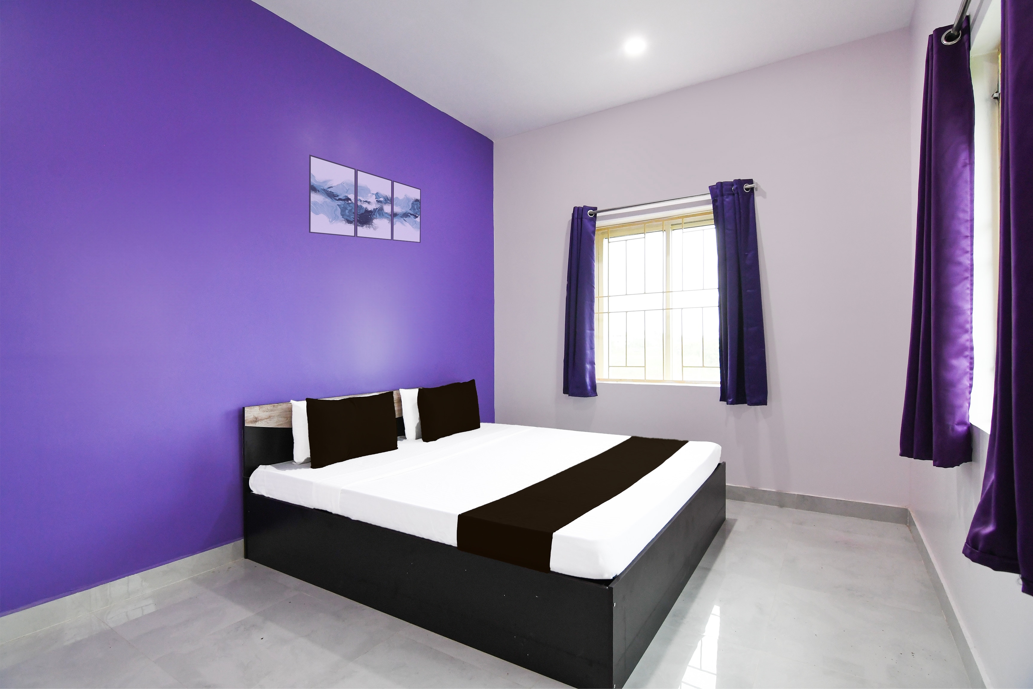 Super Hotel O MNJ Mansion - Tap to explore photos