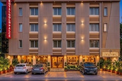 Hotel Royal Gold Palace Near Rajendra Place Metro, Delhi