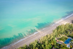 Outrigger Khao Lak Beach Resort, Phanom