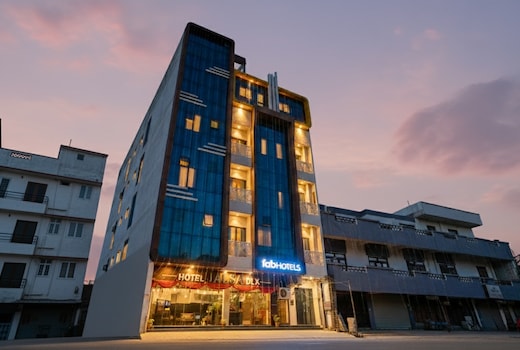 FabHotel Jalsa DLX