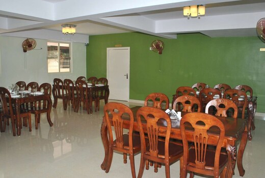 Windsor Inn Bengaluru Hotel Price Address Amp Reviews