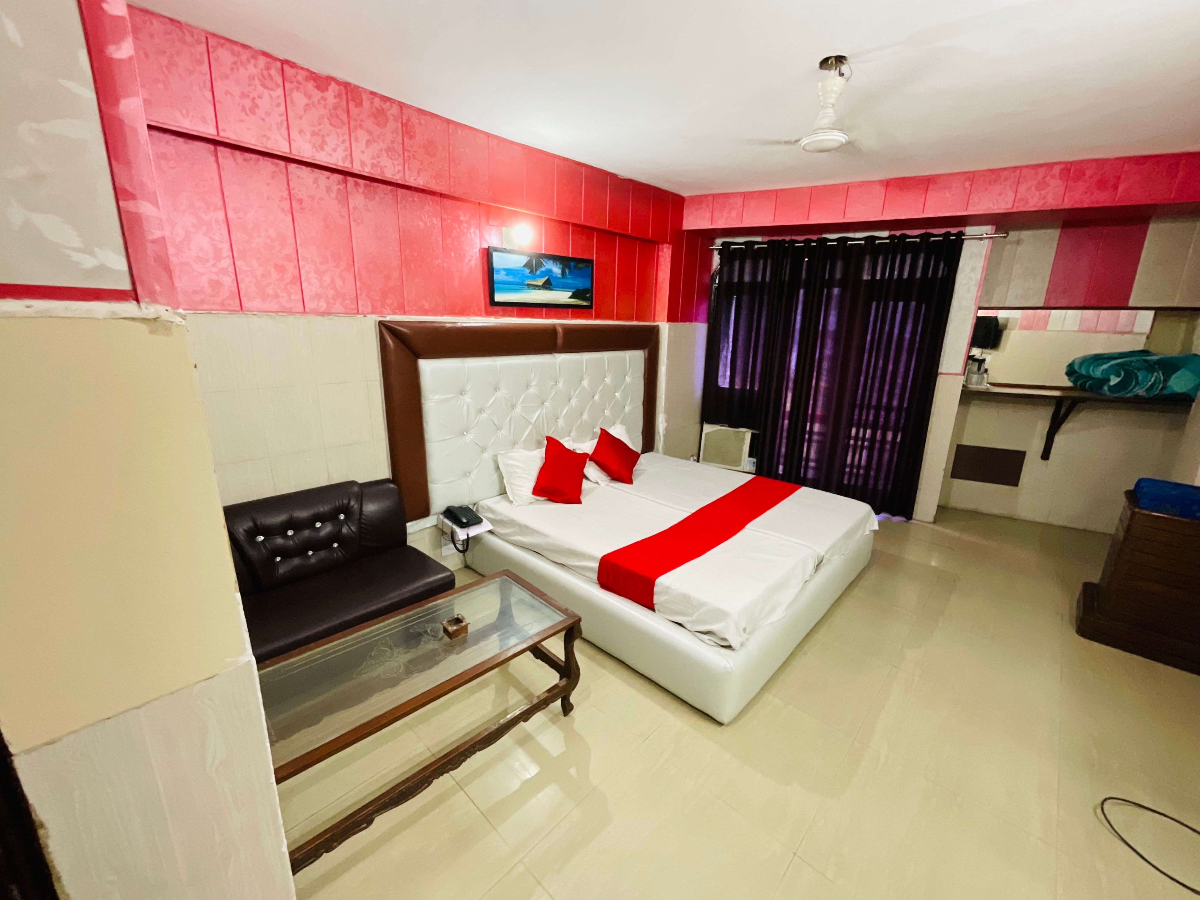 Hotel Jammu International - Tap to explore photos