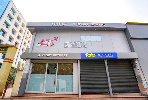 FabHotel Airport Retreat - Nr International Mumbai Airport