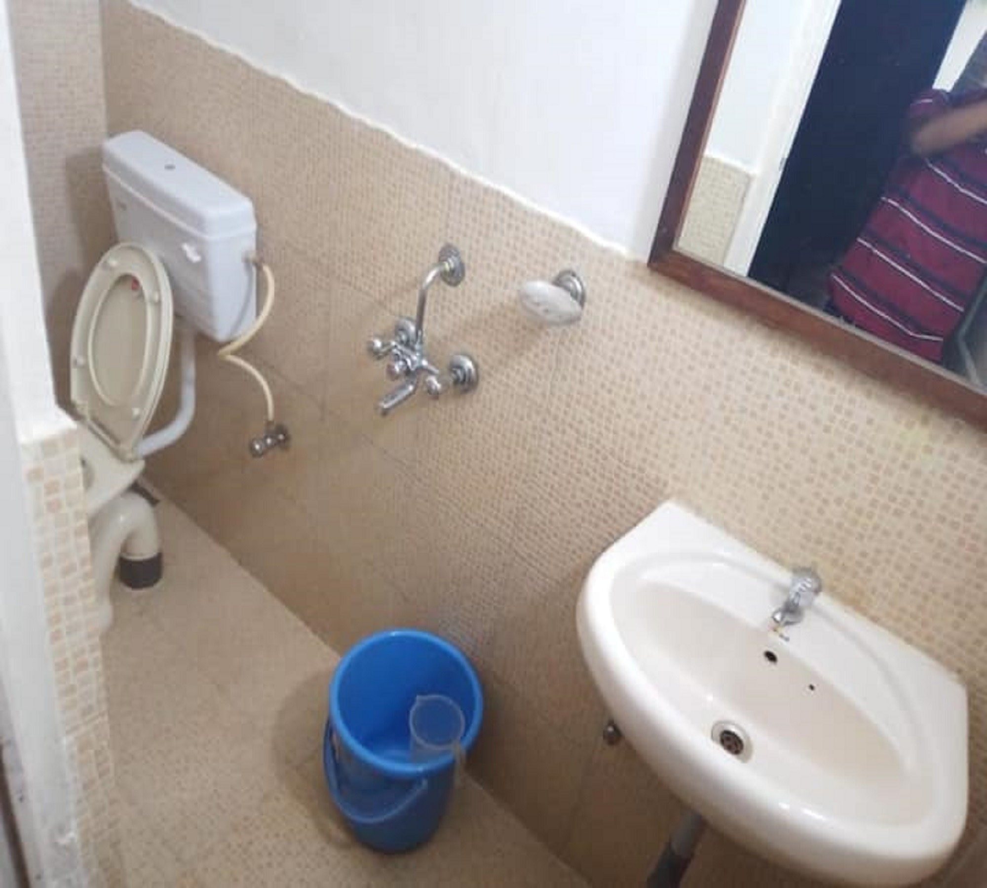Cozy Pvt Room on Ground Floor 104 - Tap to explore photos